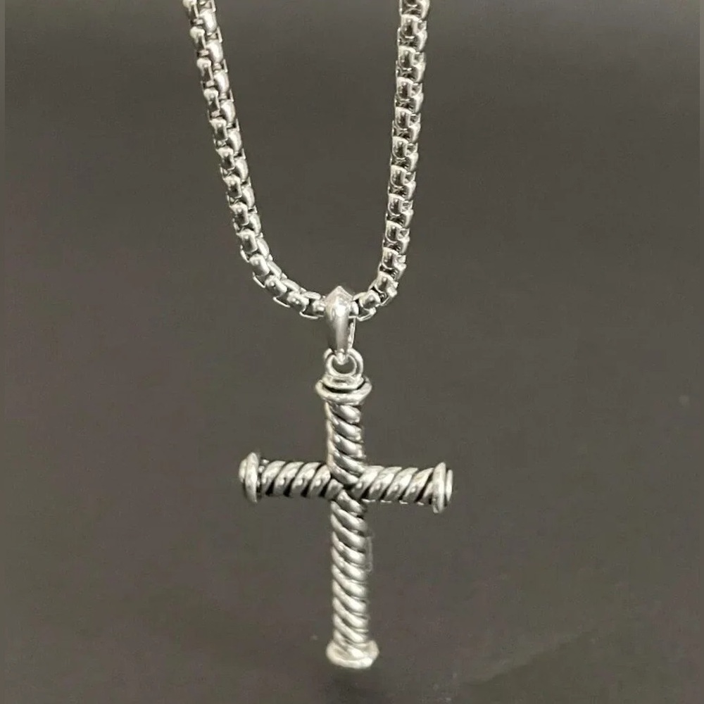 DAVID YURMAN MEN'S CABLE CROSS PENDANT NECKLACE IN STERLING SILVER